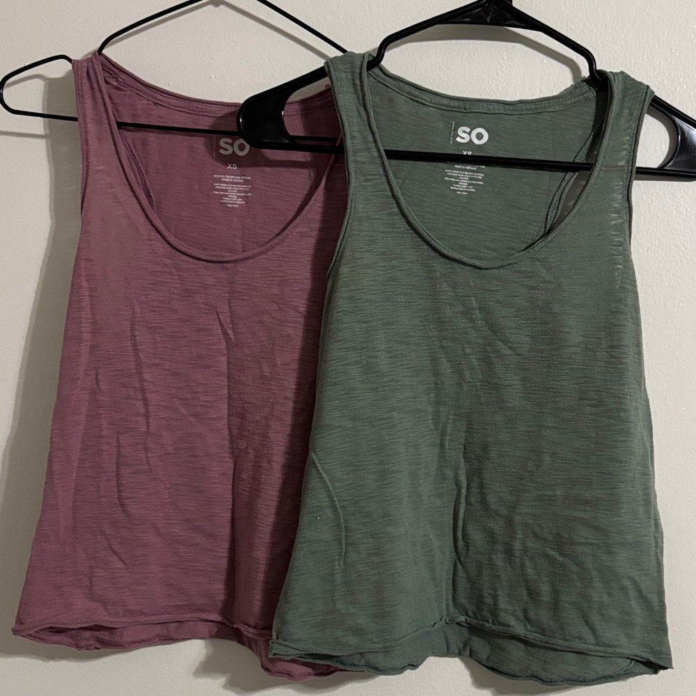 Set of 2 scoopneck tank tops